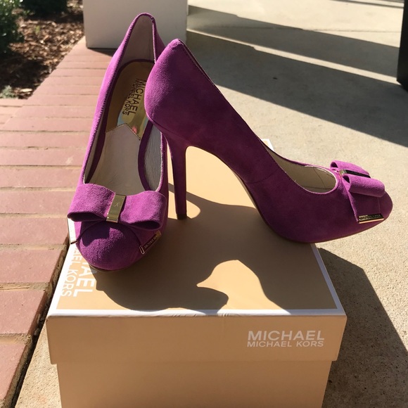 Michael Kors suede Delphine pump size 6.5 - Picture 3 of 7